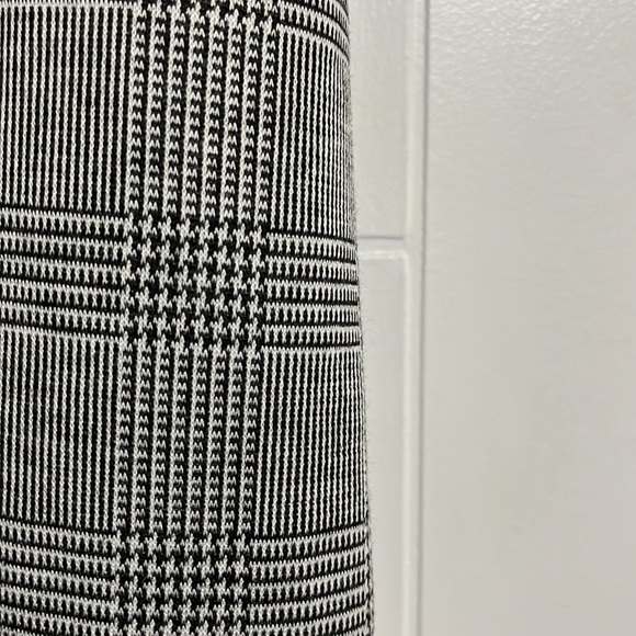 Beautiful Plaid Grey Dress - Picture 3 of 4